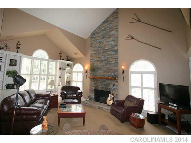 2725 Crescent Knoll Drive Matthews NC 28105