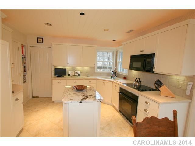 2725 Crescent Knoll Drive Matthews NC 28105
