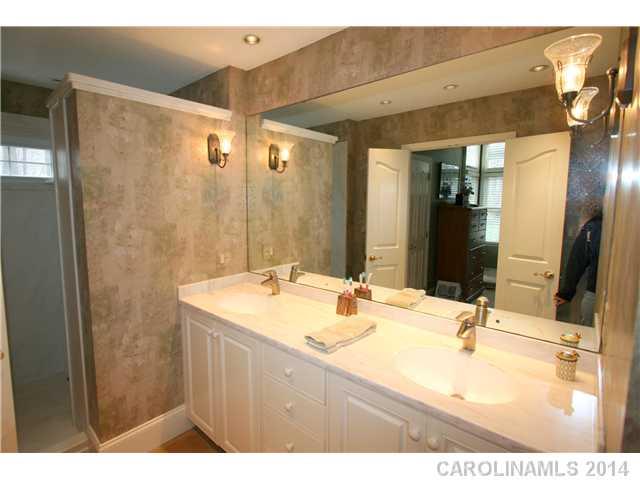2725 Crescent Knoll Drive Matthews NC 28105