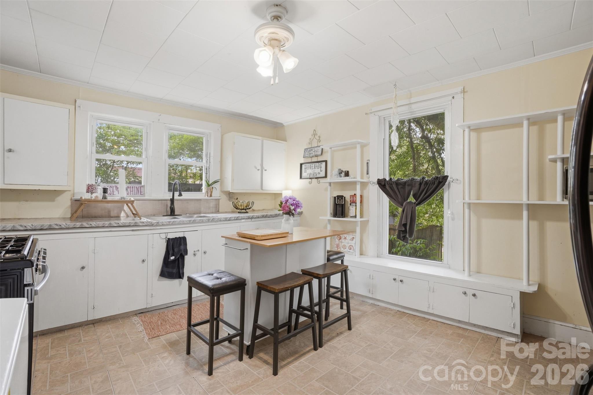 1815 Hemlock Avenue Gastonia NC 28054