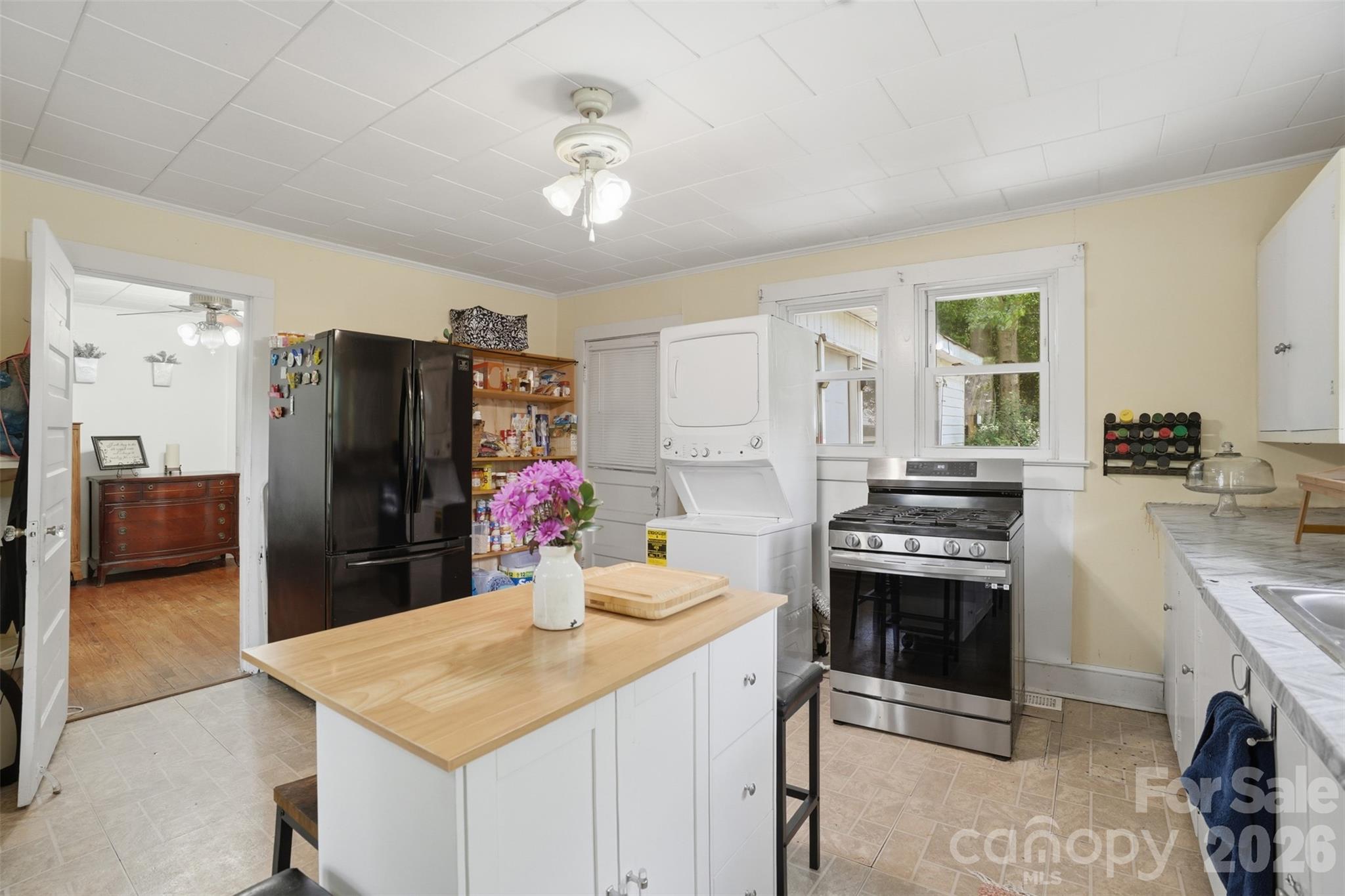1815 Hemlock Avenue Gastonia NC 28054