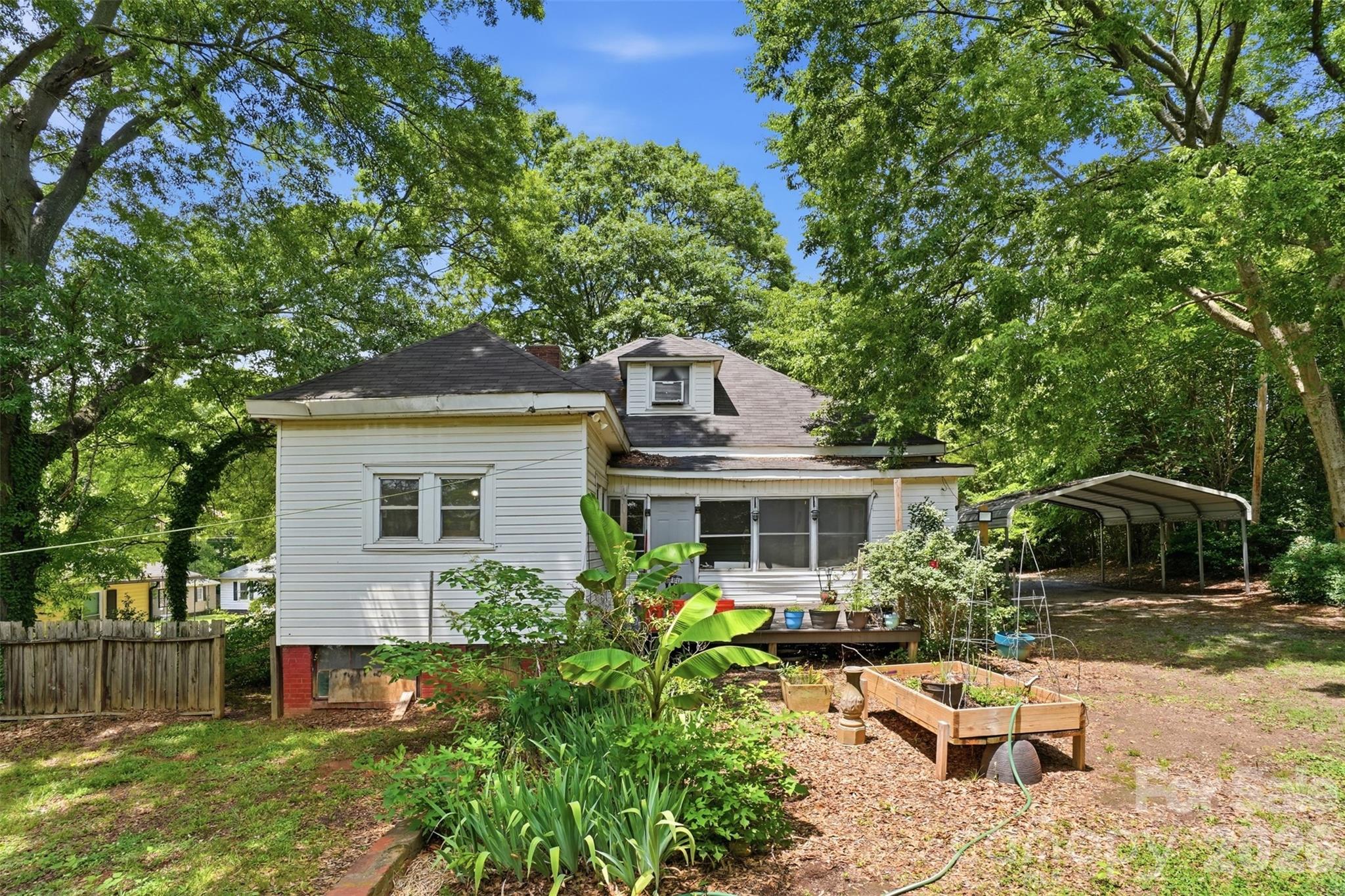 1815 Hemlock Avenue Gastonia NC 28054