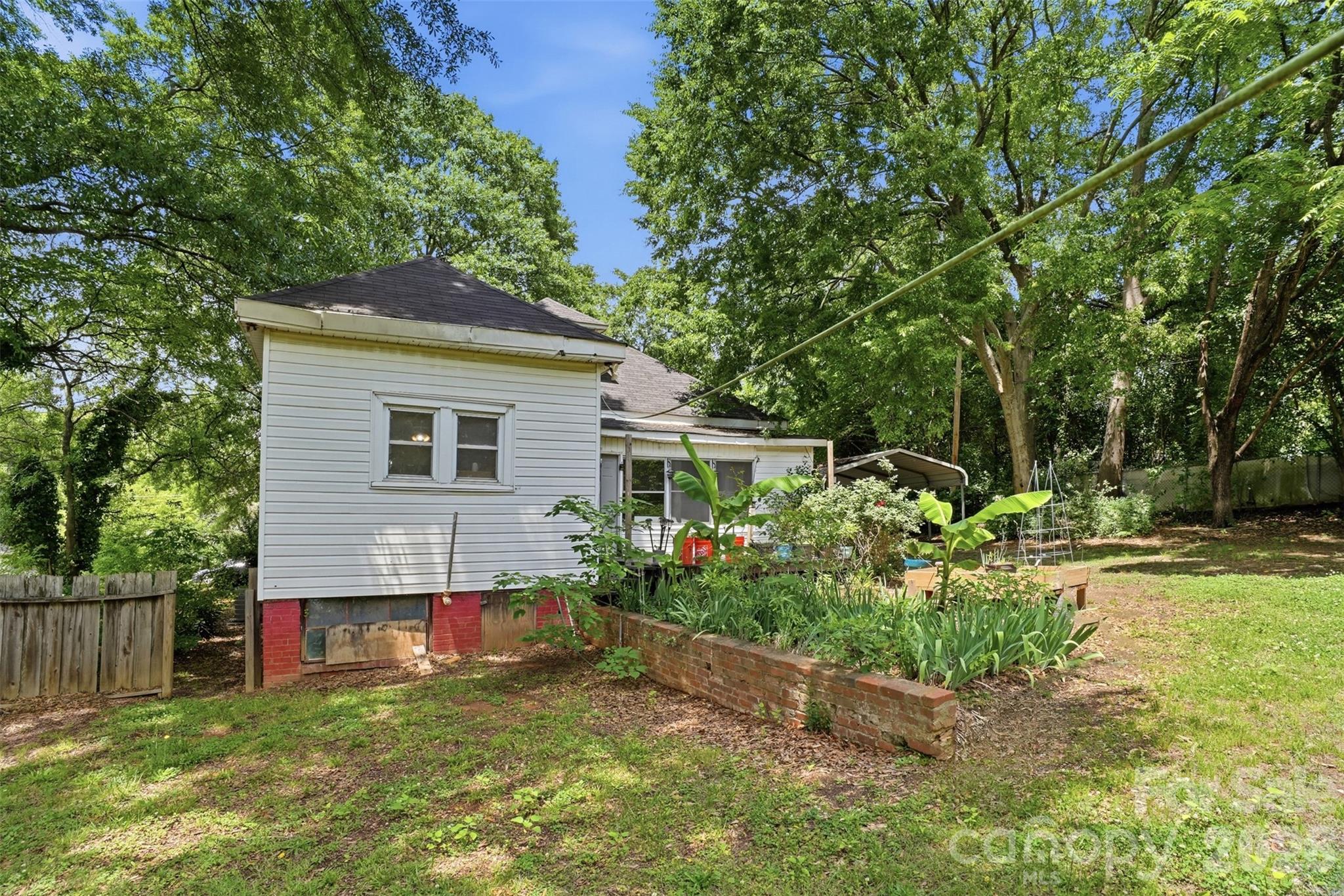 1815 Hemlock Avenue Gastonia NC 28054