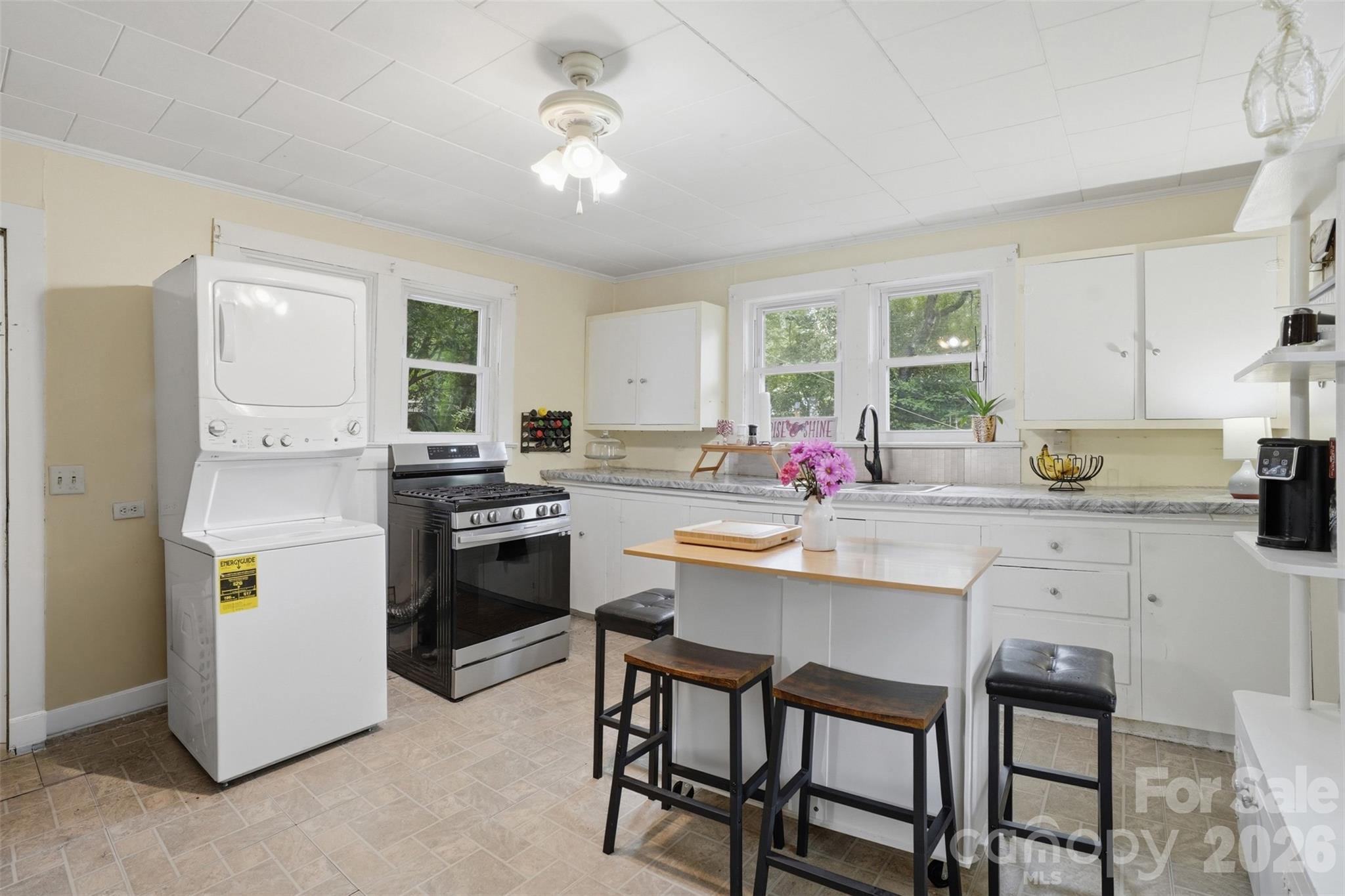 1815 Hemlock Avenue Gastonia NC 28054