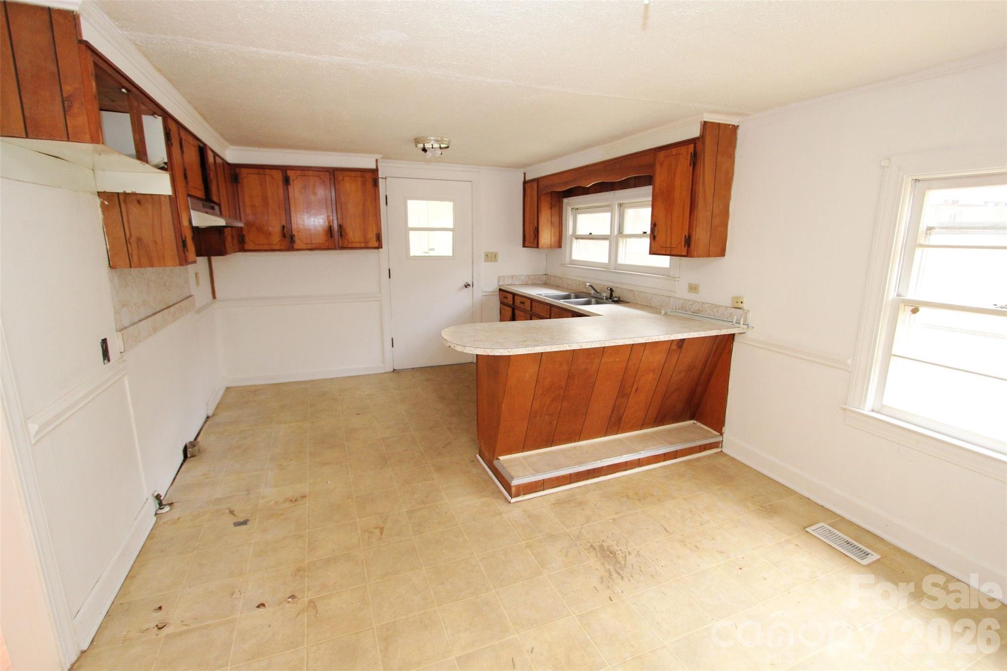 562 Us Highway 1 S Rockingham NC 28379
