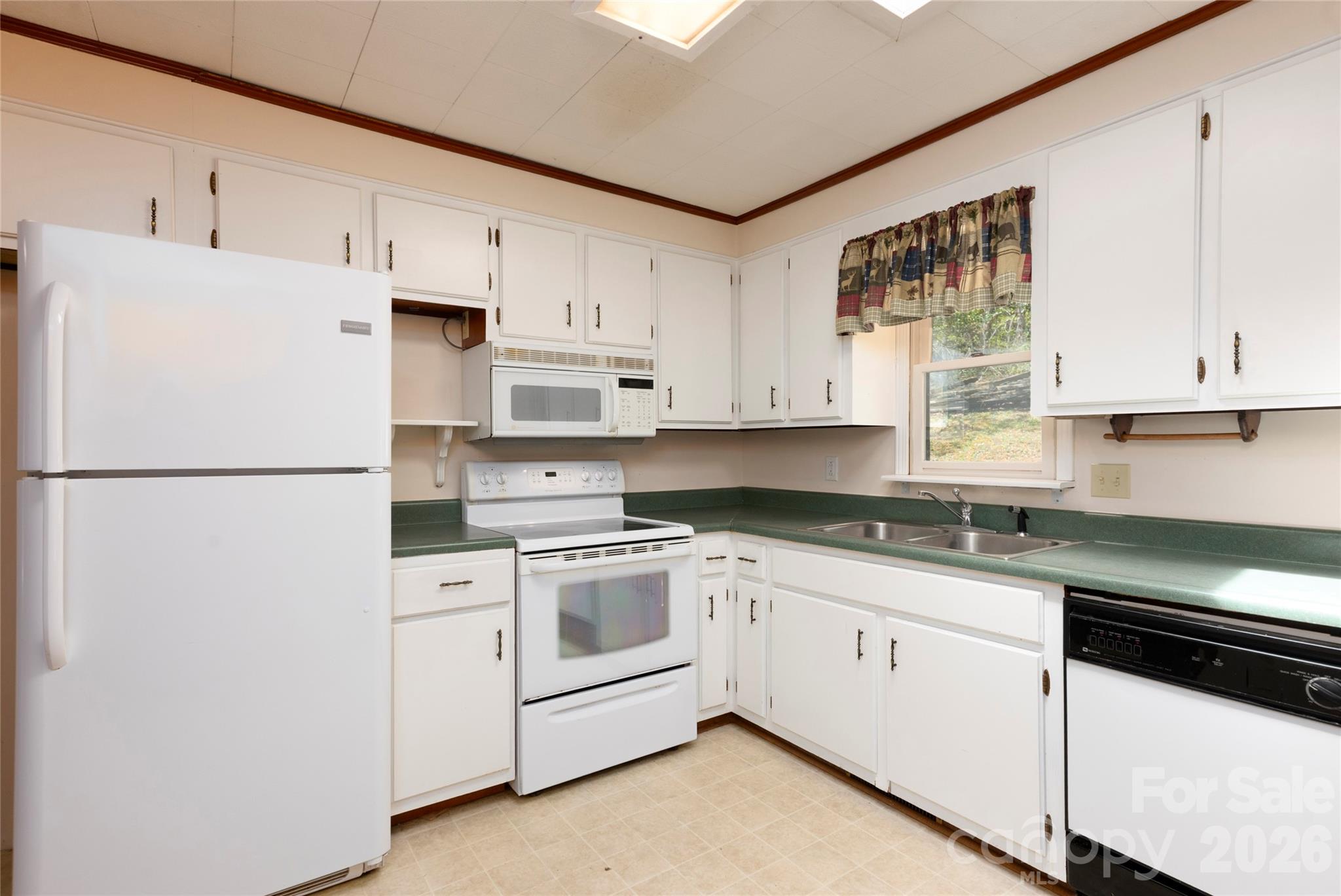 138 Stillwagon Lane Cedar Mountain NC 28718