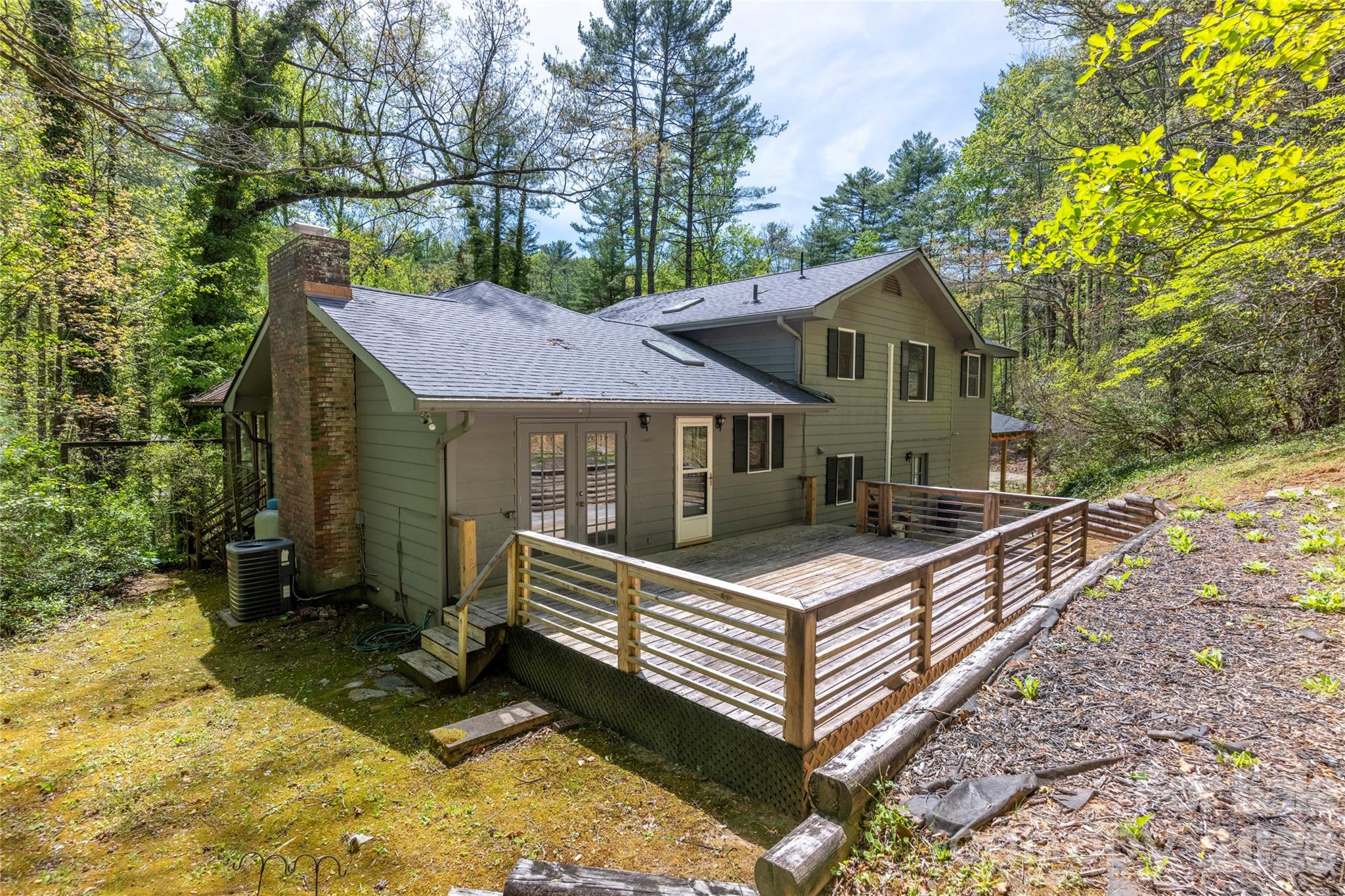 138 Stillwagon Lane Cedar Mountain NC 28718