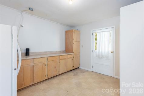 138 Stillwagon Lane Cedar Mountain NC 28718