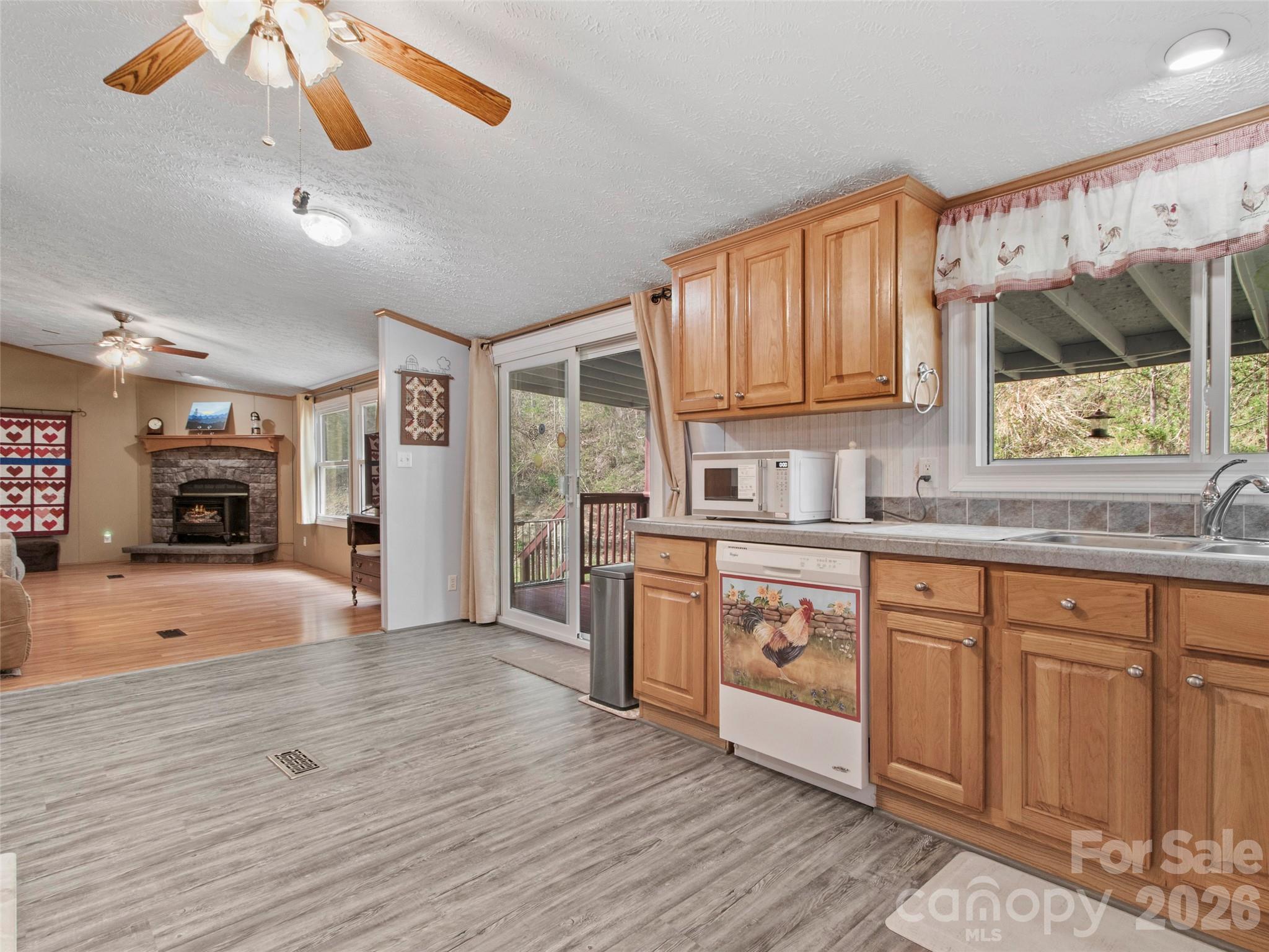 155 Thunderstruck Ridge Burnsville NC 28714