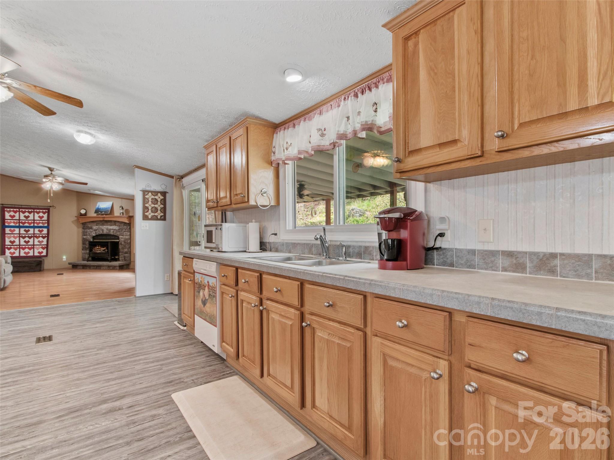 155 Thunderstruck Ridge Burnsville NC 28714
