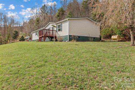 155 Thunderstruck Ridge Burnsville NC 28714