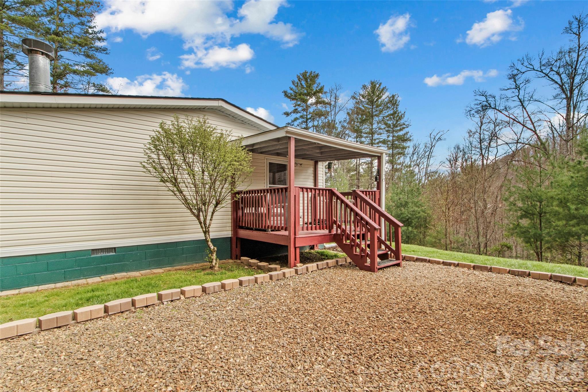 155 Thunderstruck Ridge Burnsville NC 28714