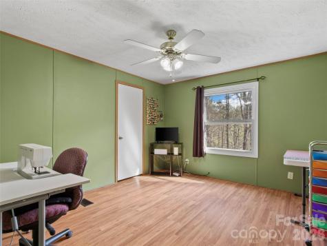 155 Thunderstruck Ridge Burnsville NC 28714