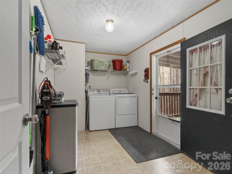 155 Thunderstruck Ridge Burnsville NC 28714