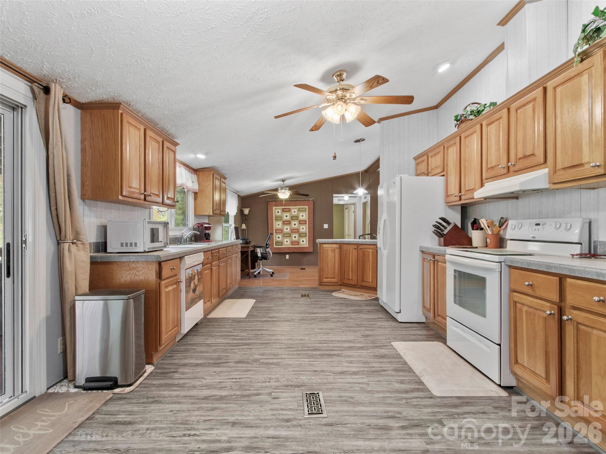 155 Thunderstruck Ridge Burnsville NC 28714