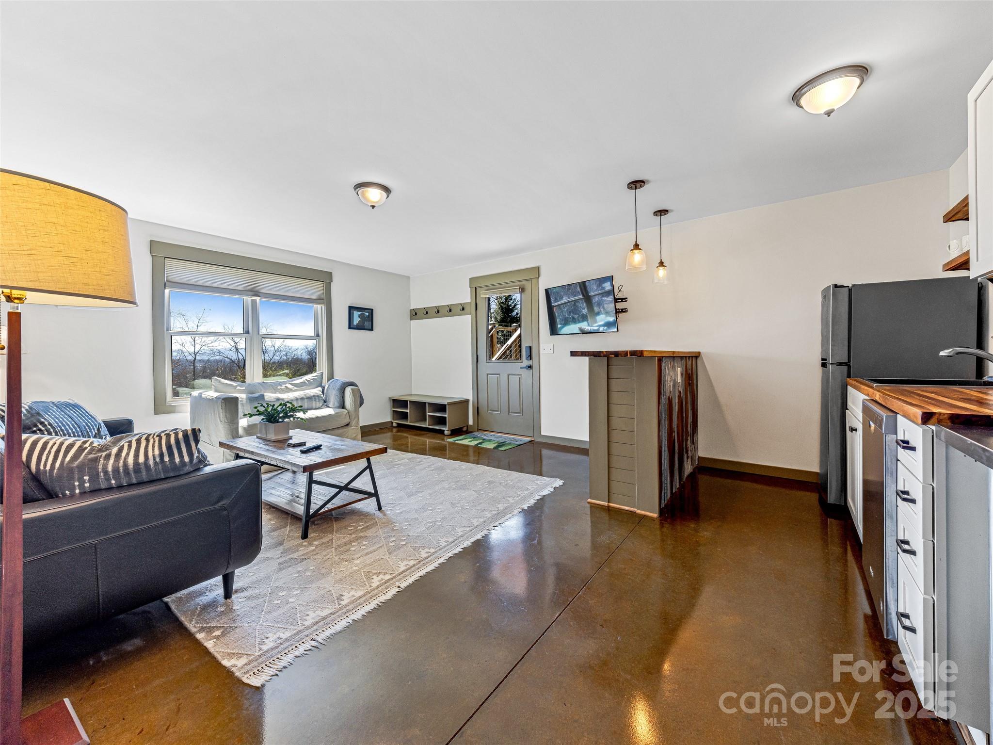 24 Bridle Path Road Asheville NC 28804
