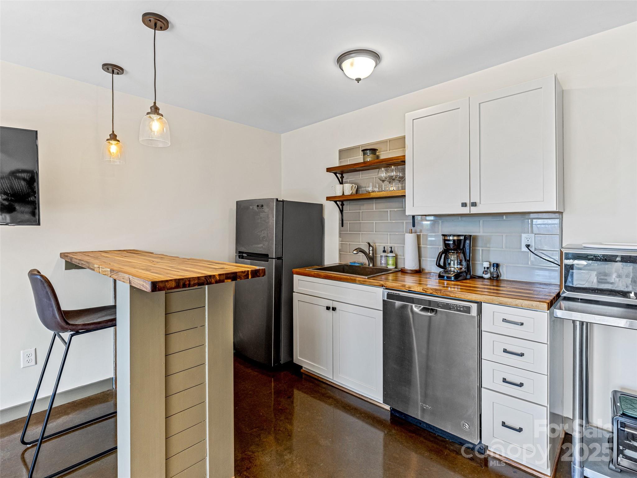 24 Bridle Path Road Asheville NC 28804