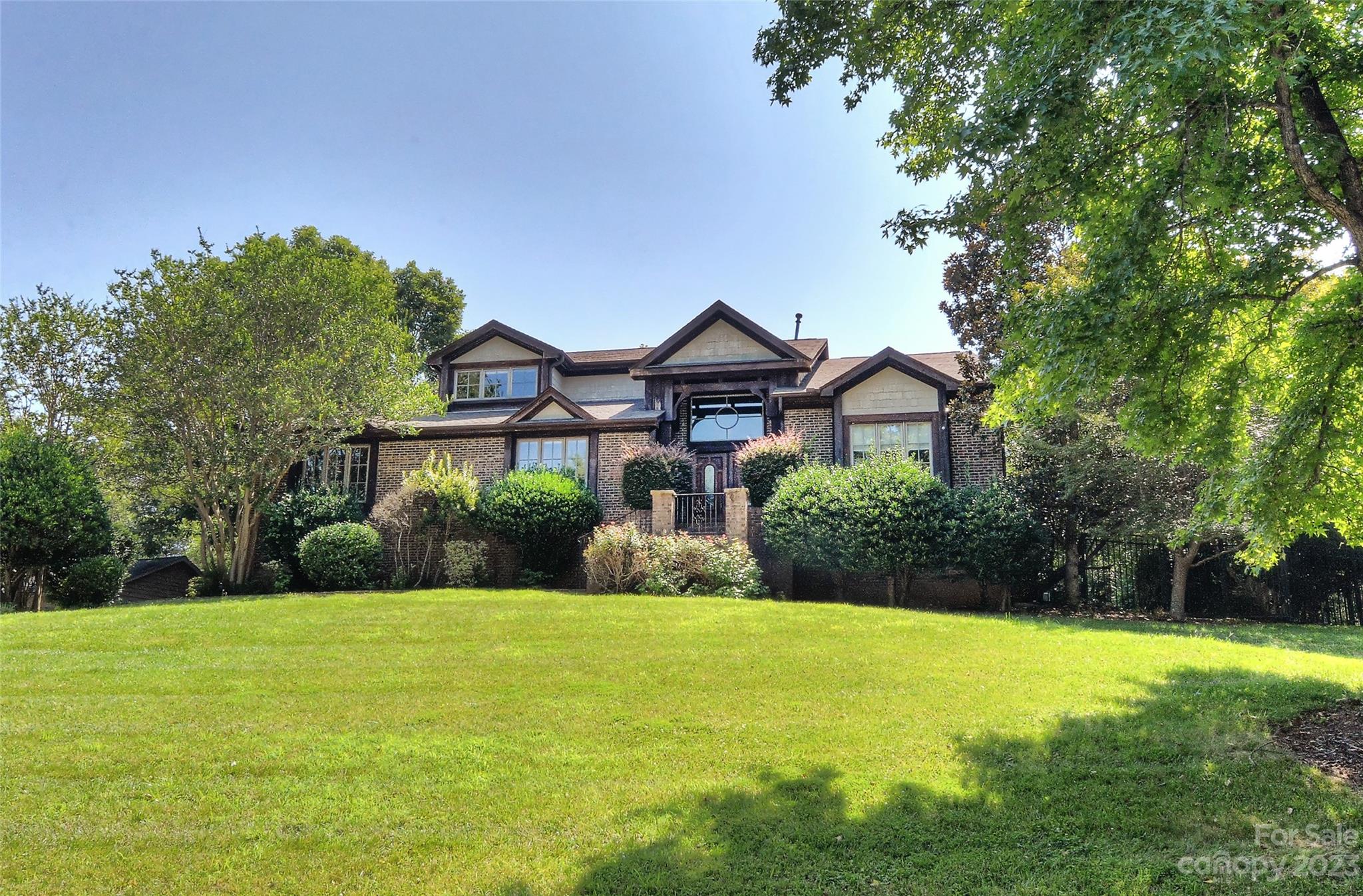 9219 Hunting Court Matthews NC 28105