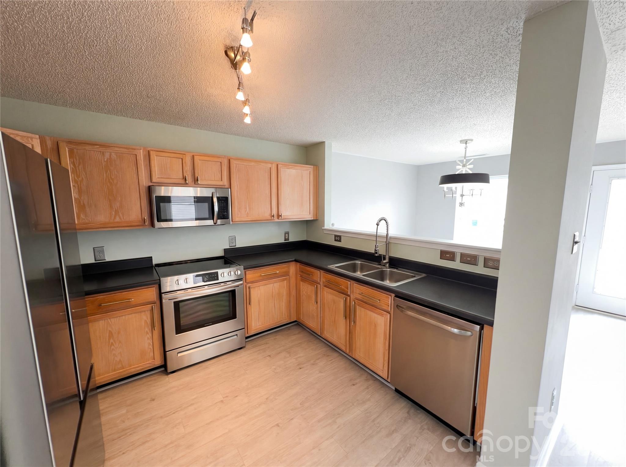 1911 Almond Hills Drive Charlotte NC 28262