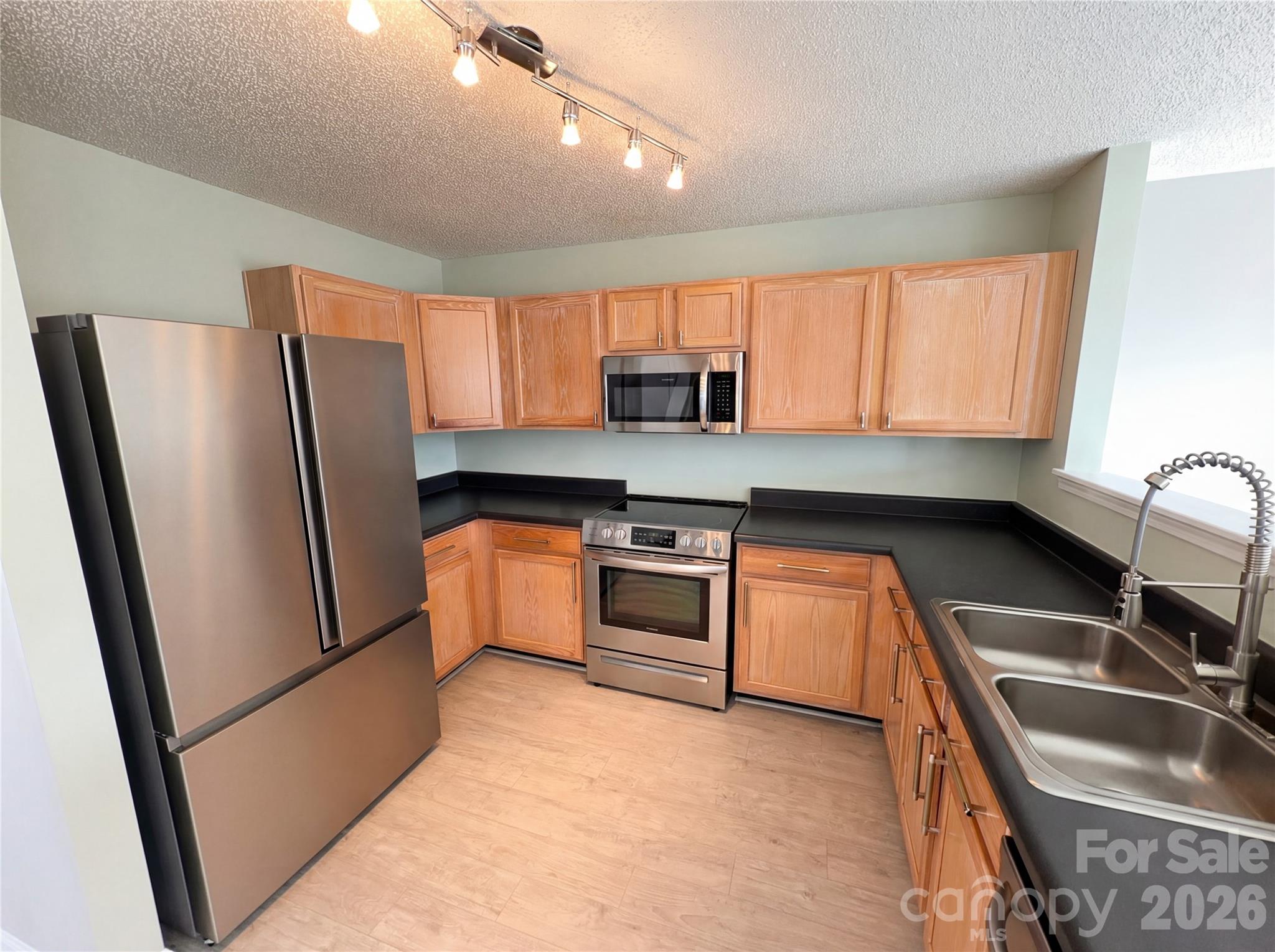 1911 Almond Hills Drive Charlotte NC 28262