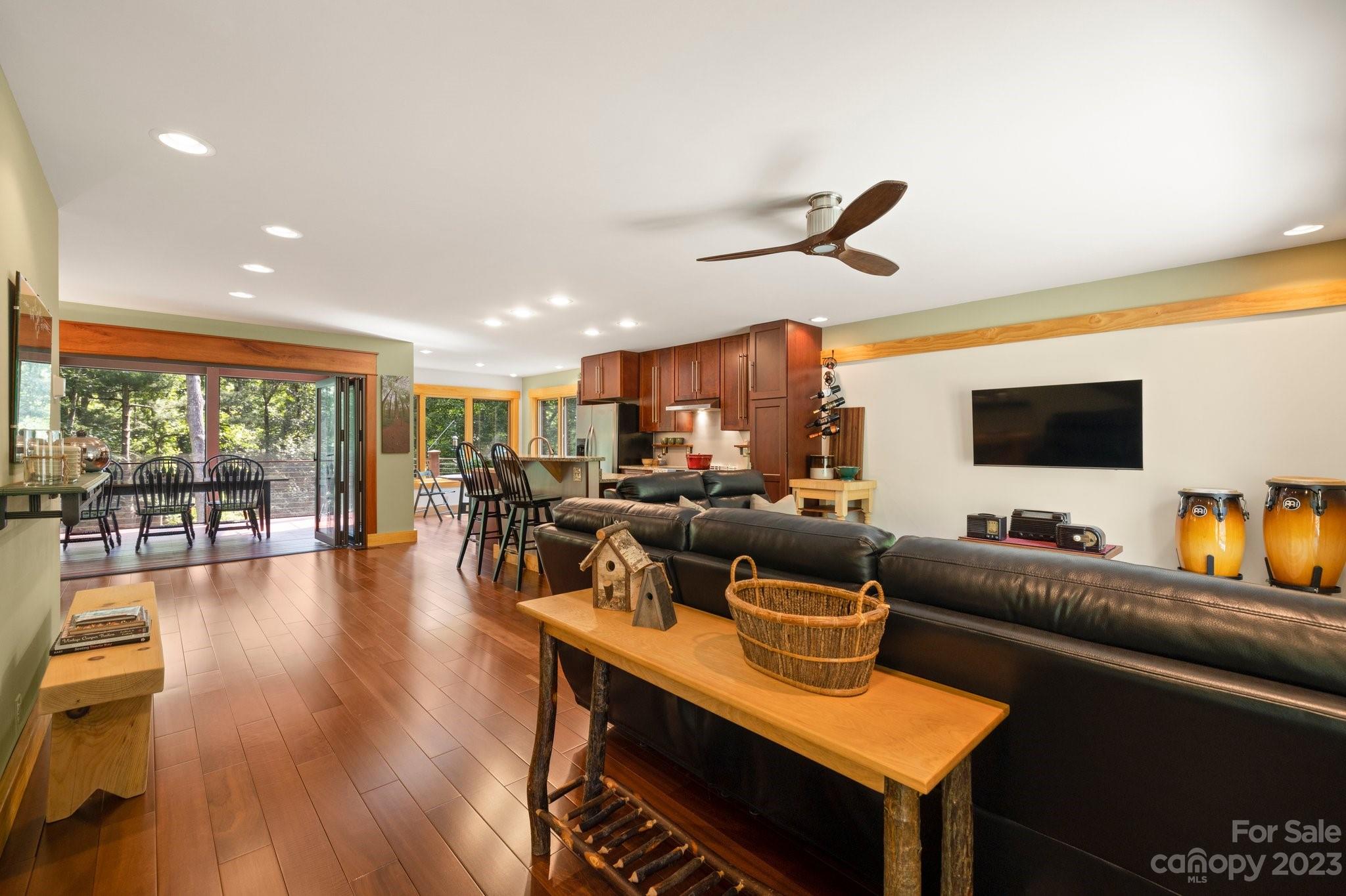 31 Foothills Road Asheville NC 28804