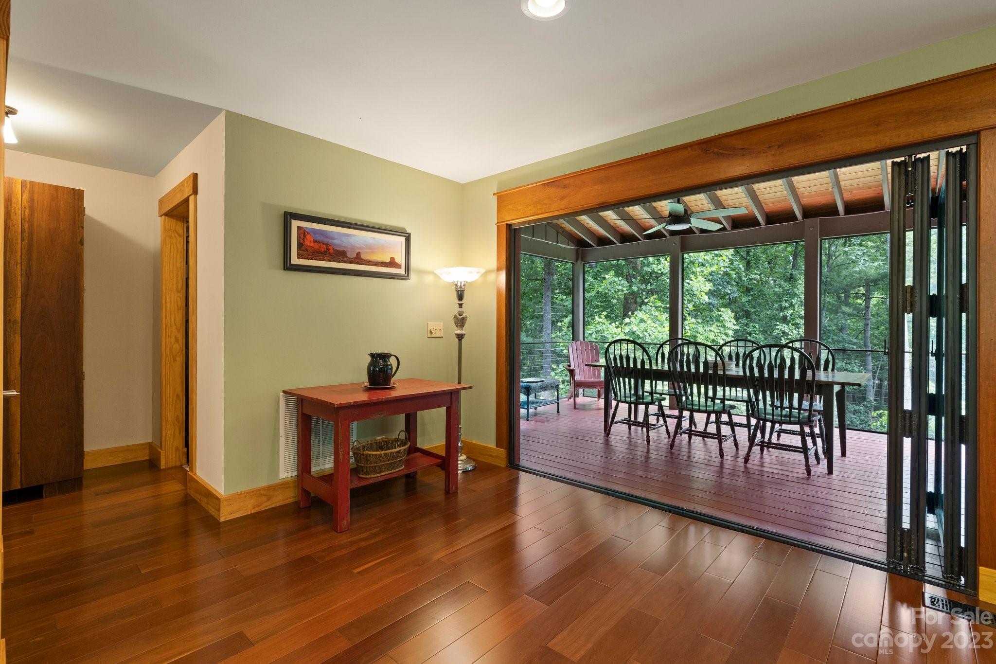 31 Foothills Road Asheville NC 28804