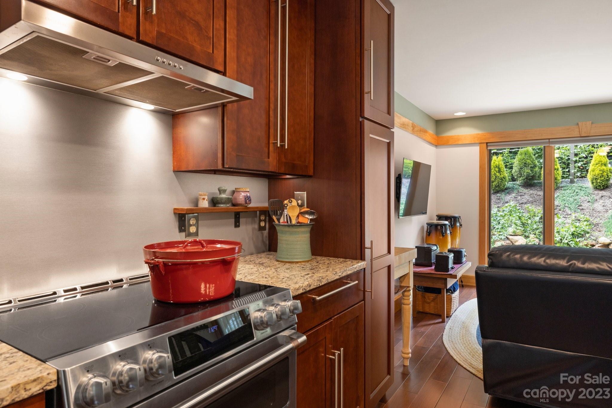 31 Foothills Road Asheville NC 28804