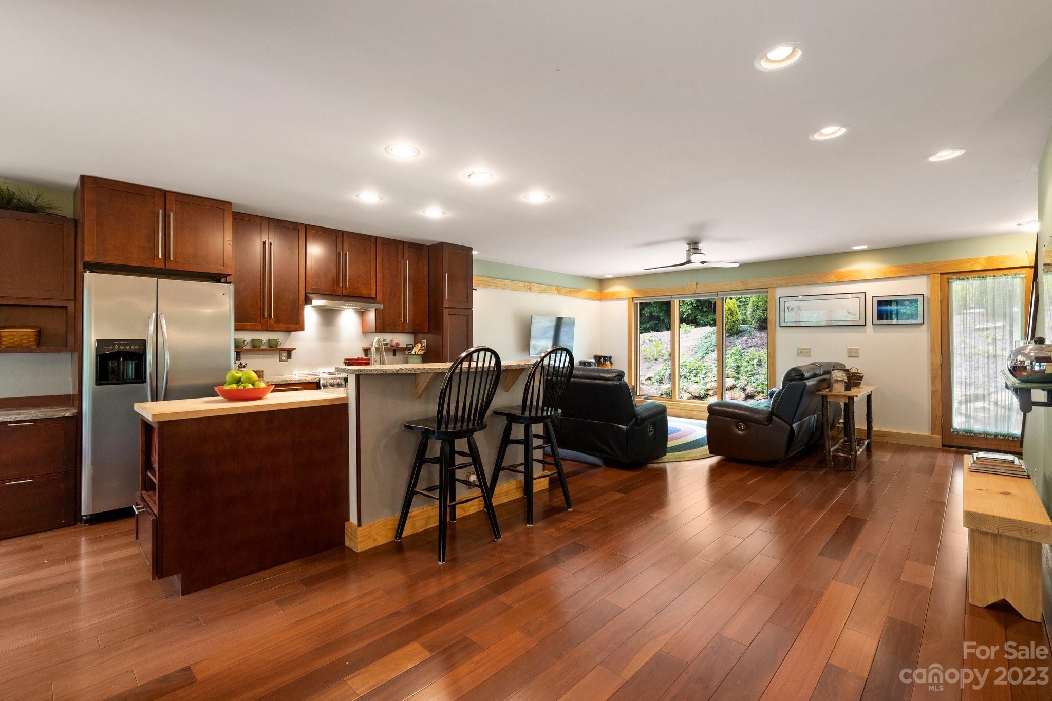 31 Foothills Road Asheville NC 28804