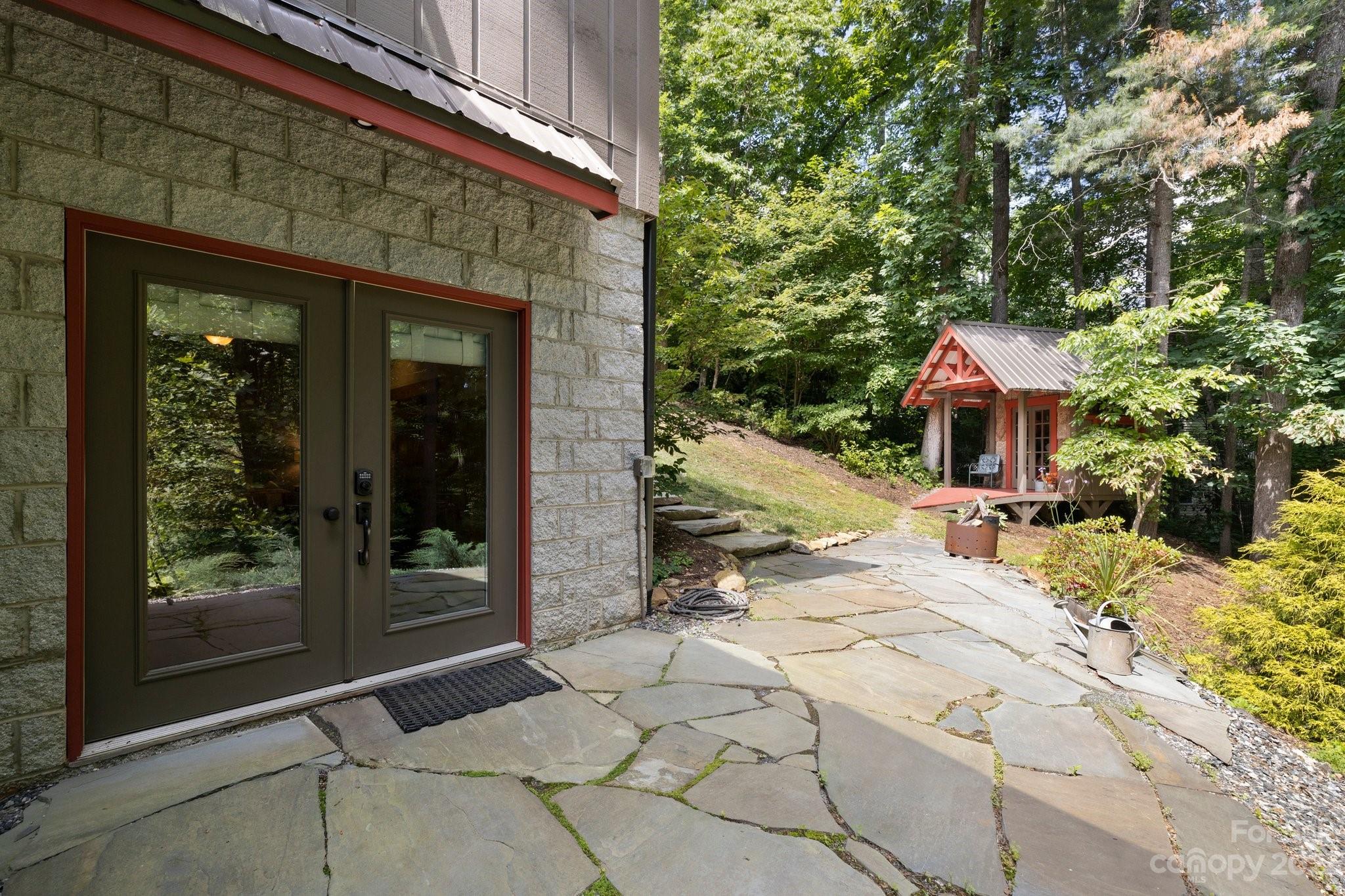 31 Foothills Road Asheville NC 28804