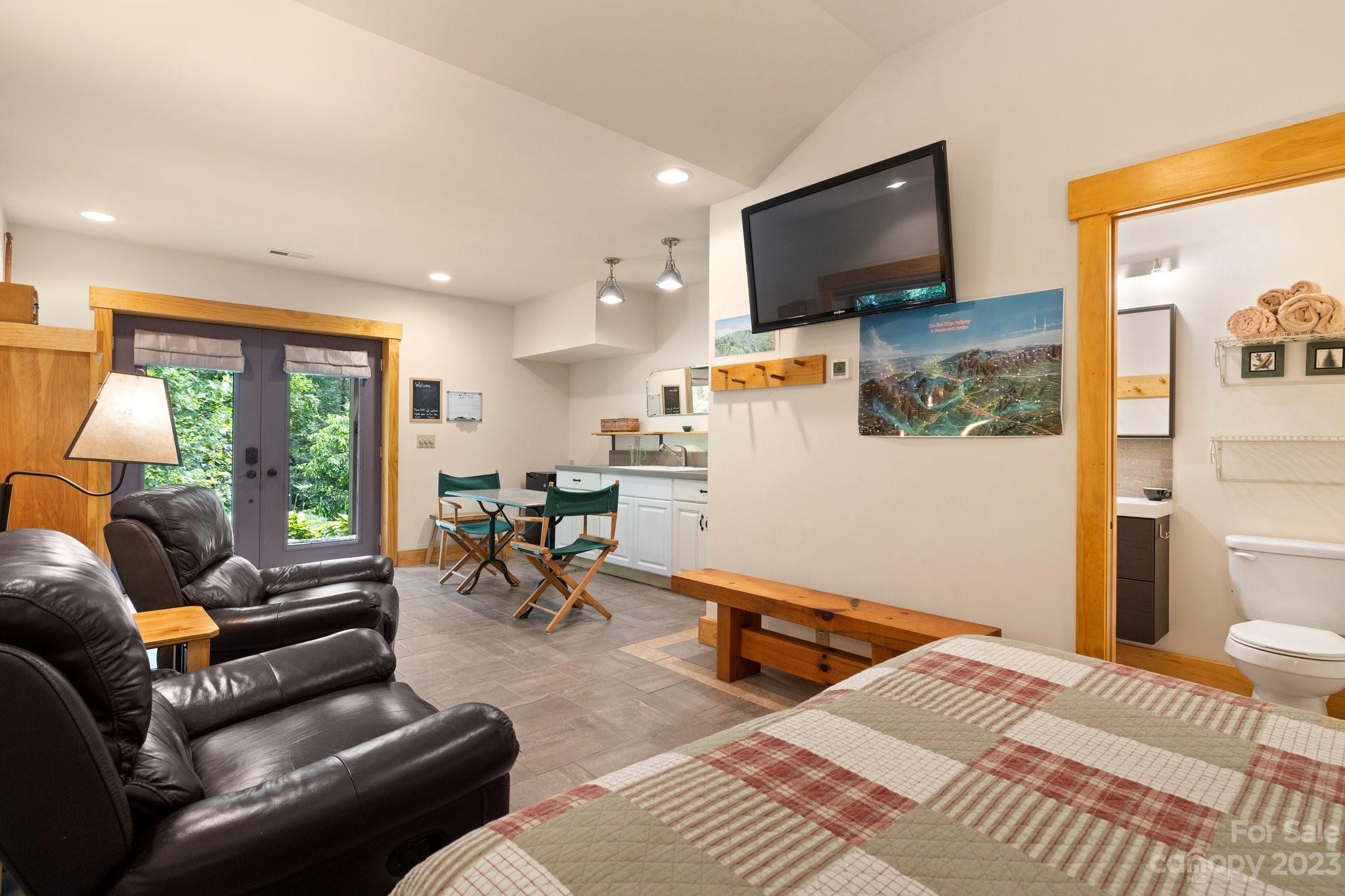 31 Foothills Road Asheville NC 28804