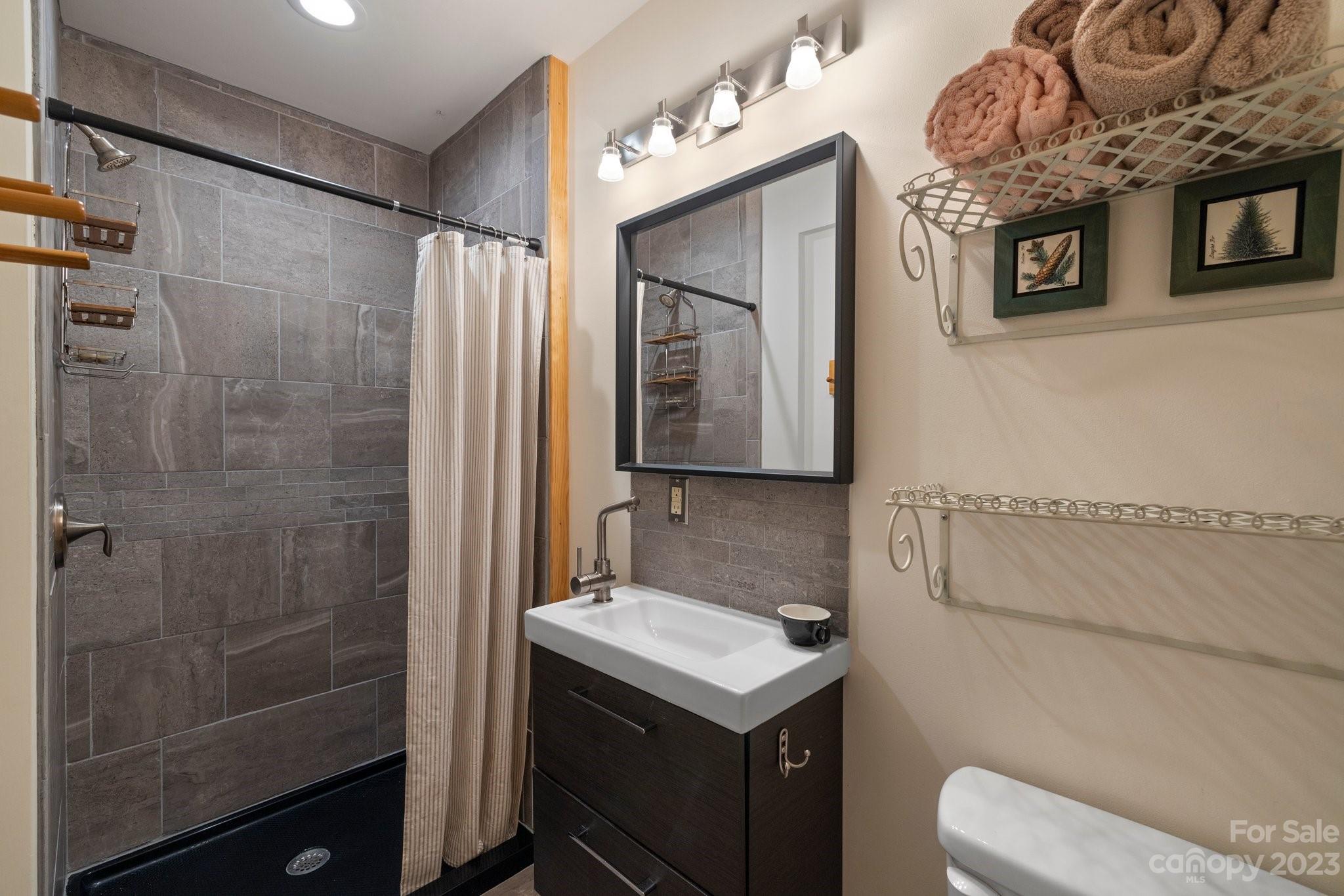31 Foothills Road Asheville NC 28804