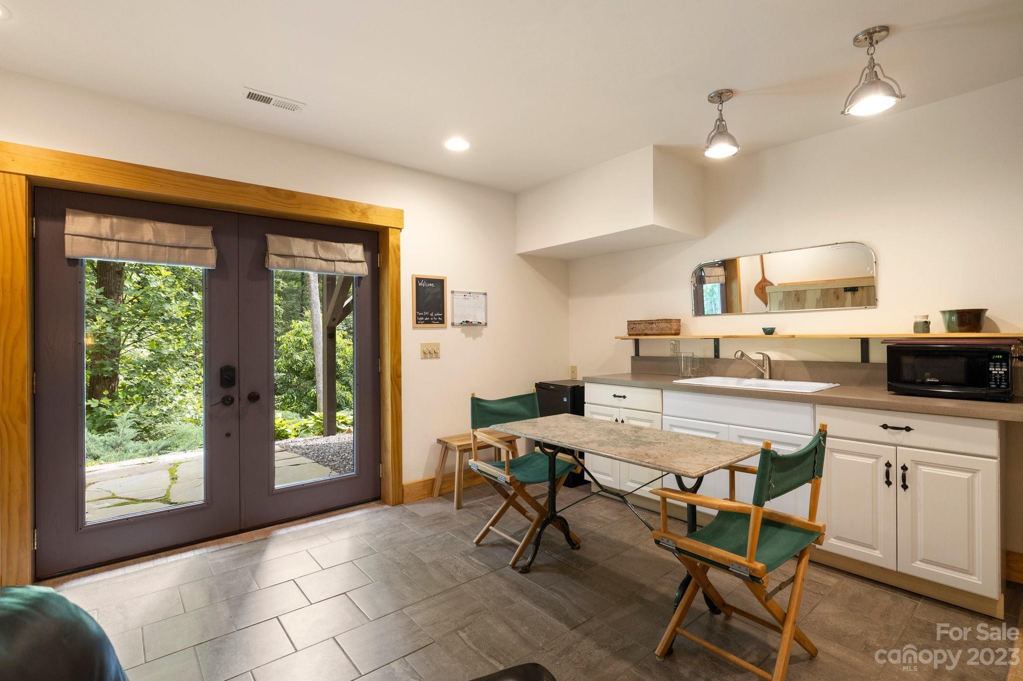 31 Foothills Road Asheville NC 28804