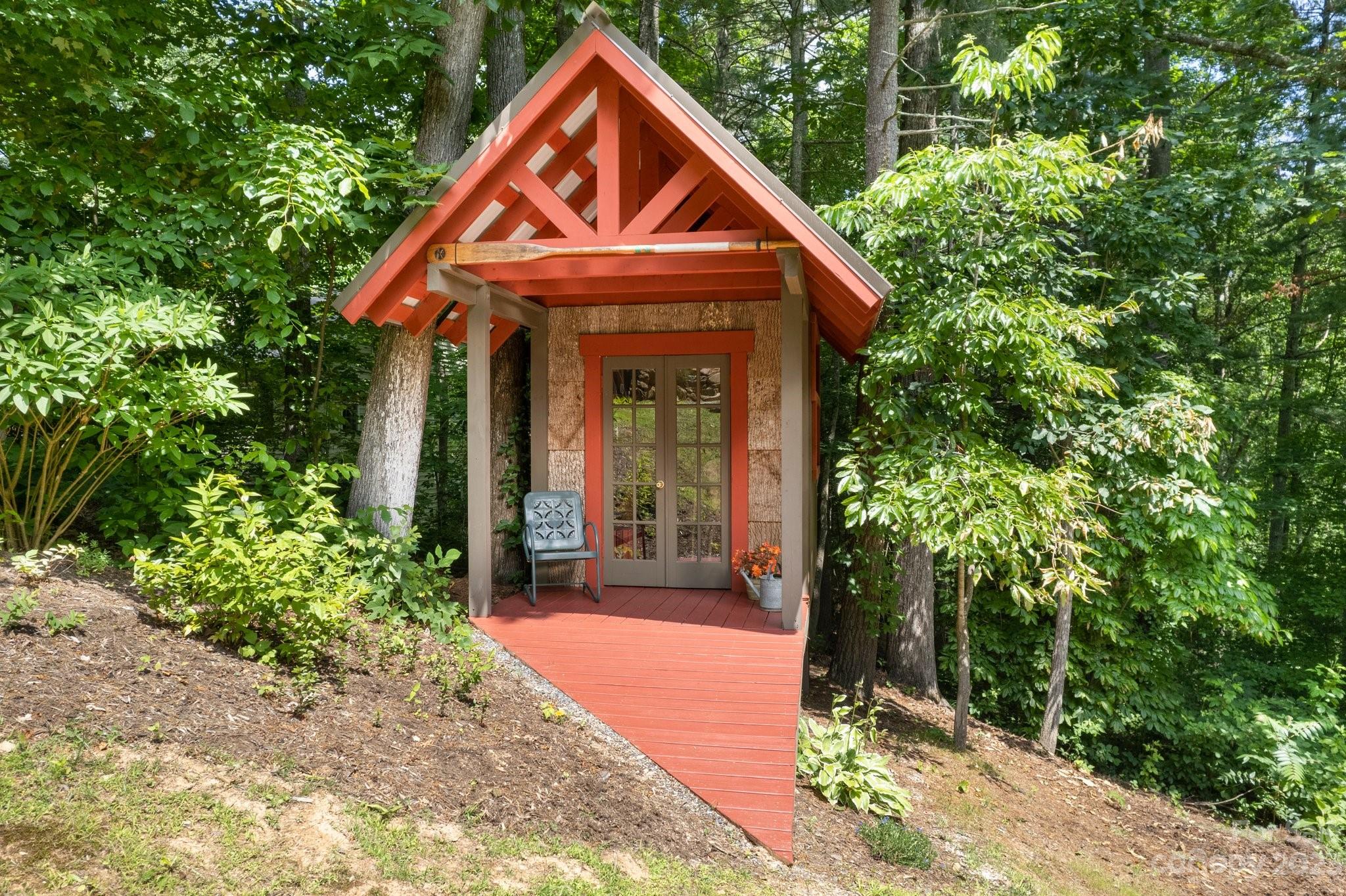 31 Foothills Road Asheville NC 28804