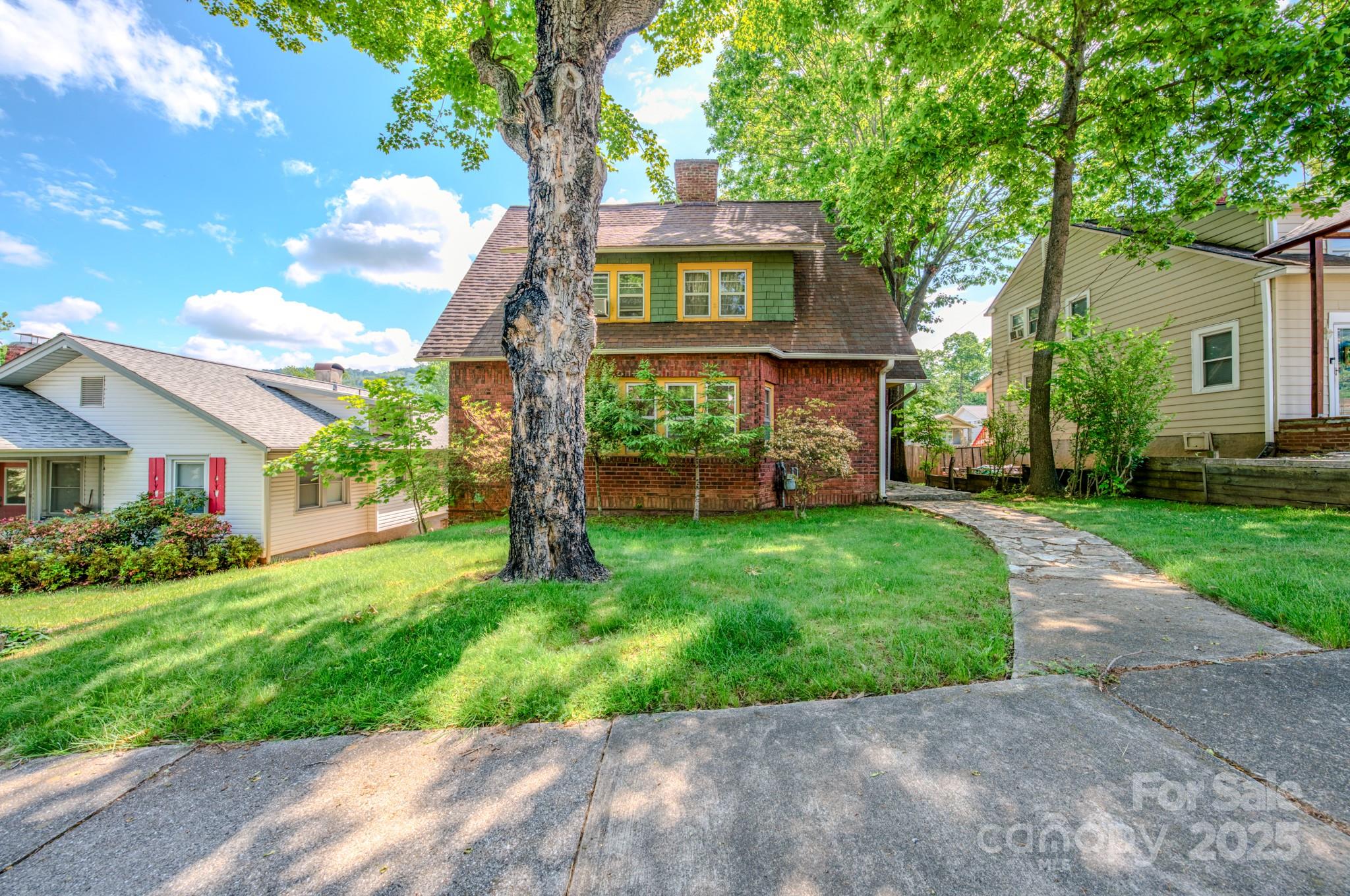 69 Austin Avenue Asheville NC 28801