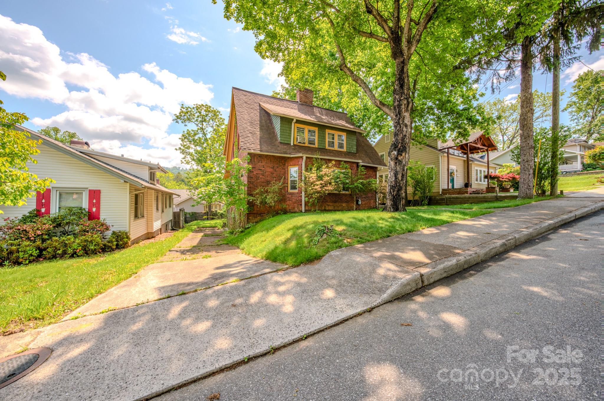 69 Austin Avenue Asheville NC 28801