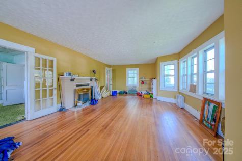 69 Austin Avenue Asheville NC 28801