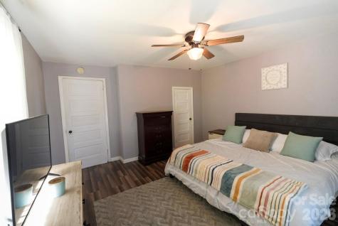 59 Park Circle Lexington NC 27295