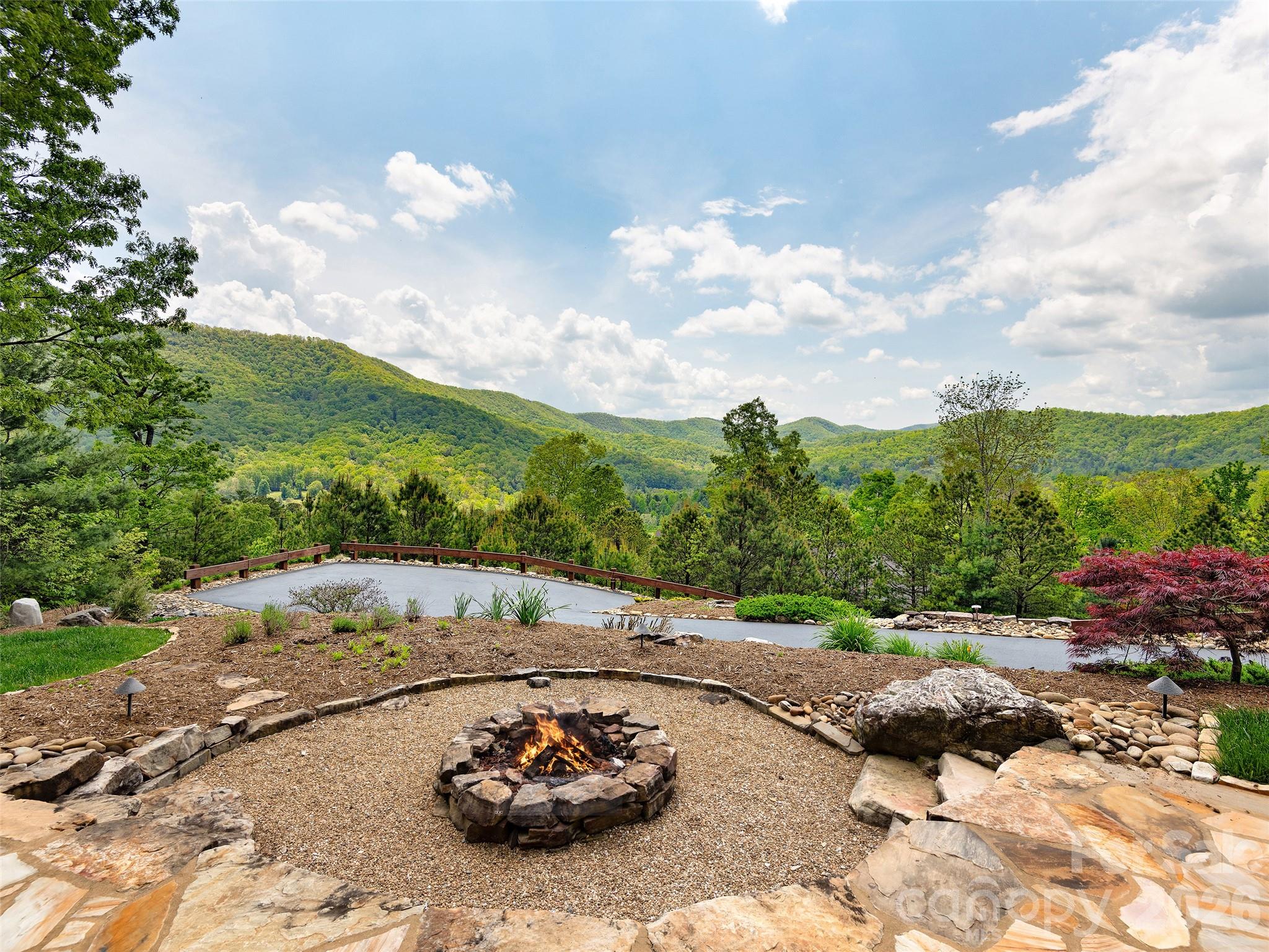 91 Watershed Way Horse Shoe NC 28742