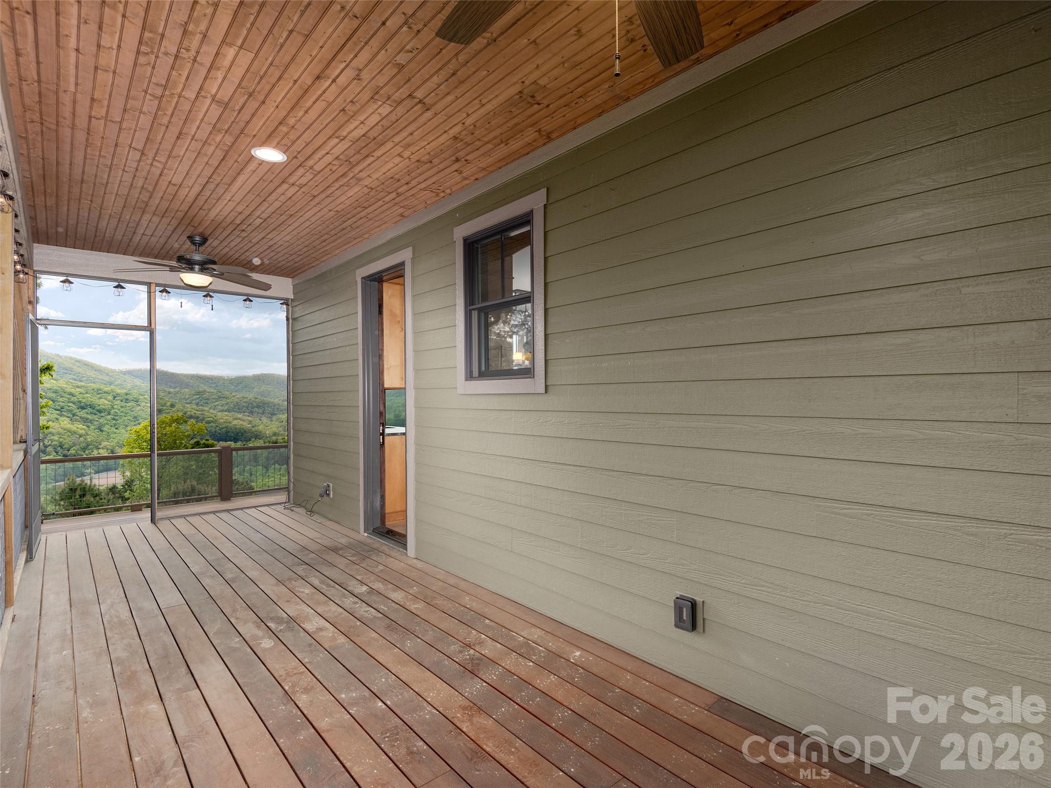 91 Watershed Way Horse Shoe NC 28742