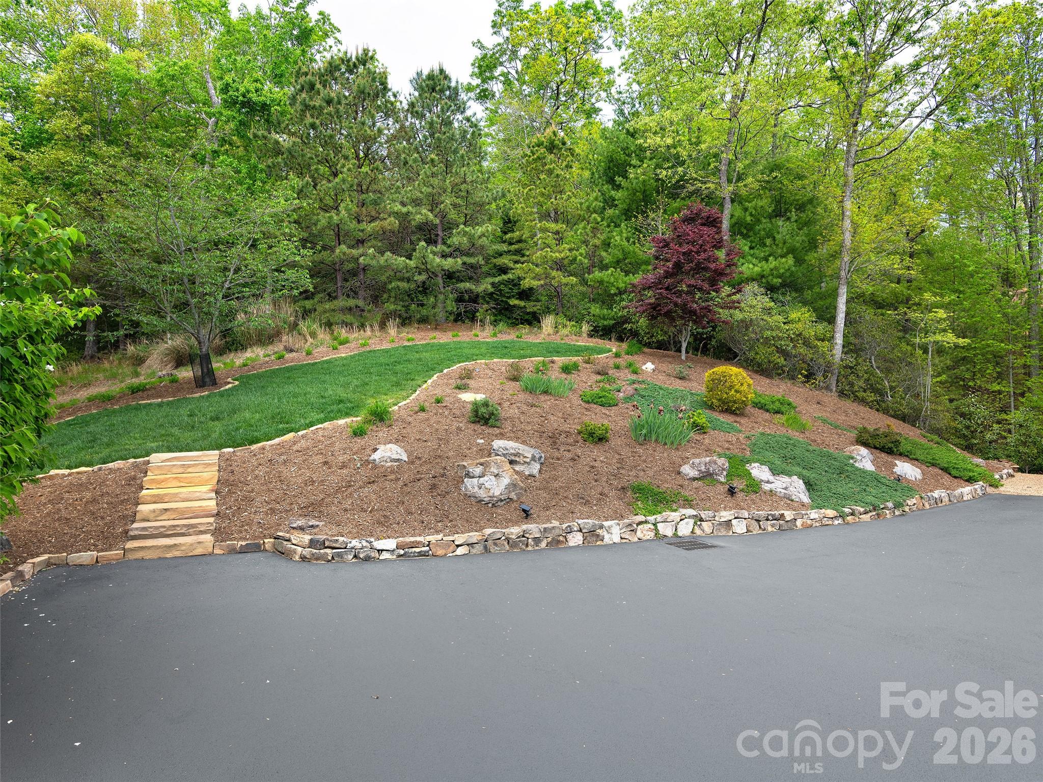 91 Watershed Way Horse Shoe NC 28742