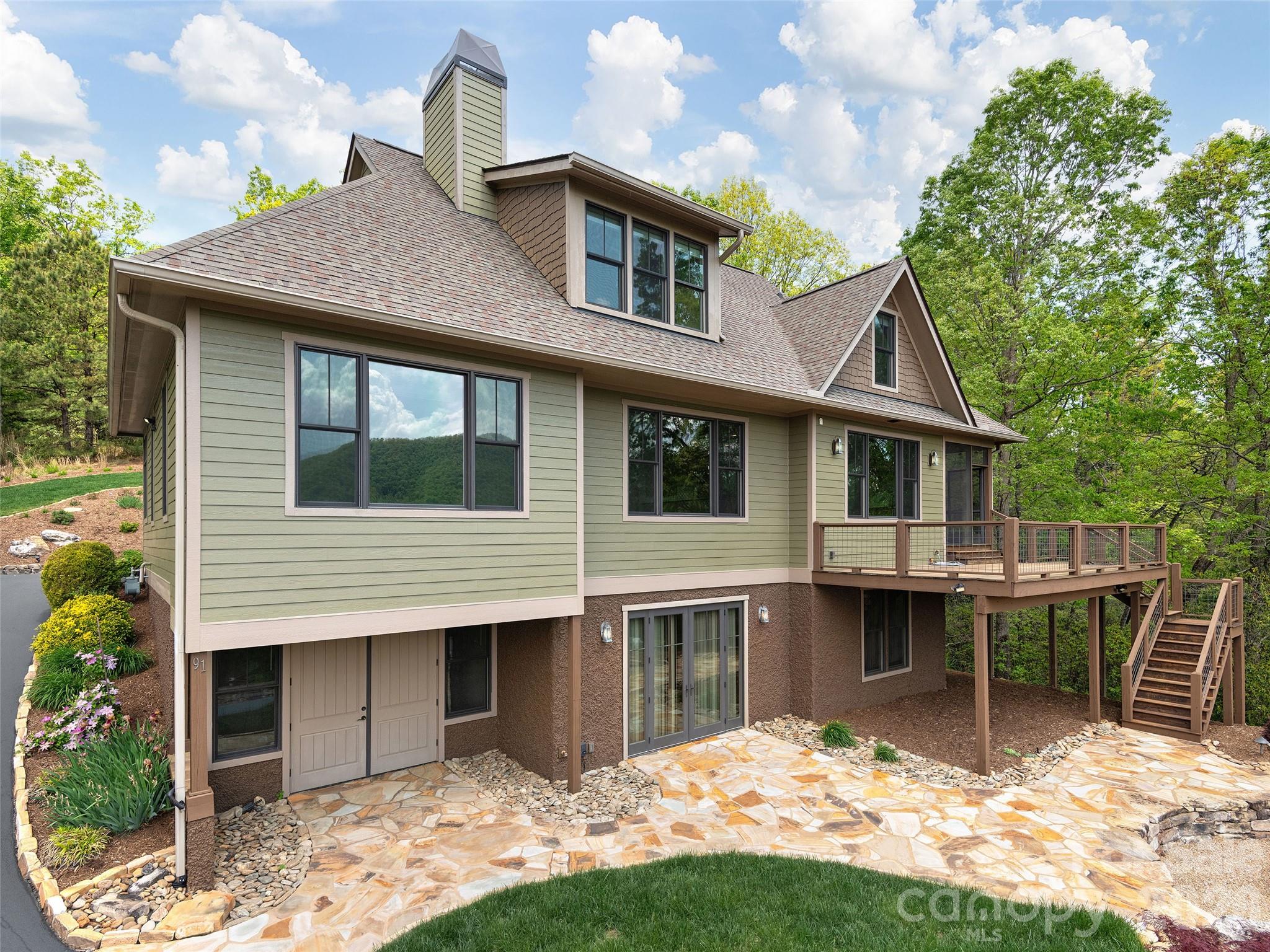 91 Watershed Way Horse Shoe NC 28742