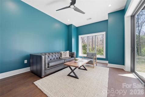 1423 S Wendover Road Charlotte NC 28211