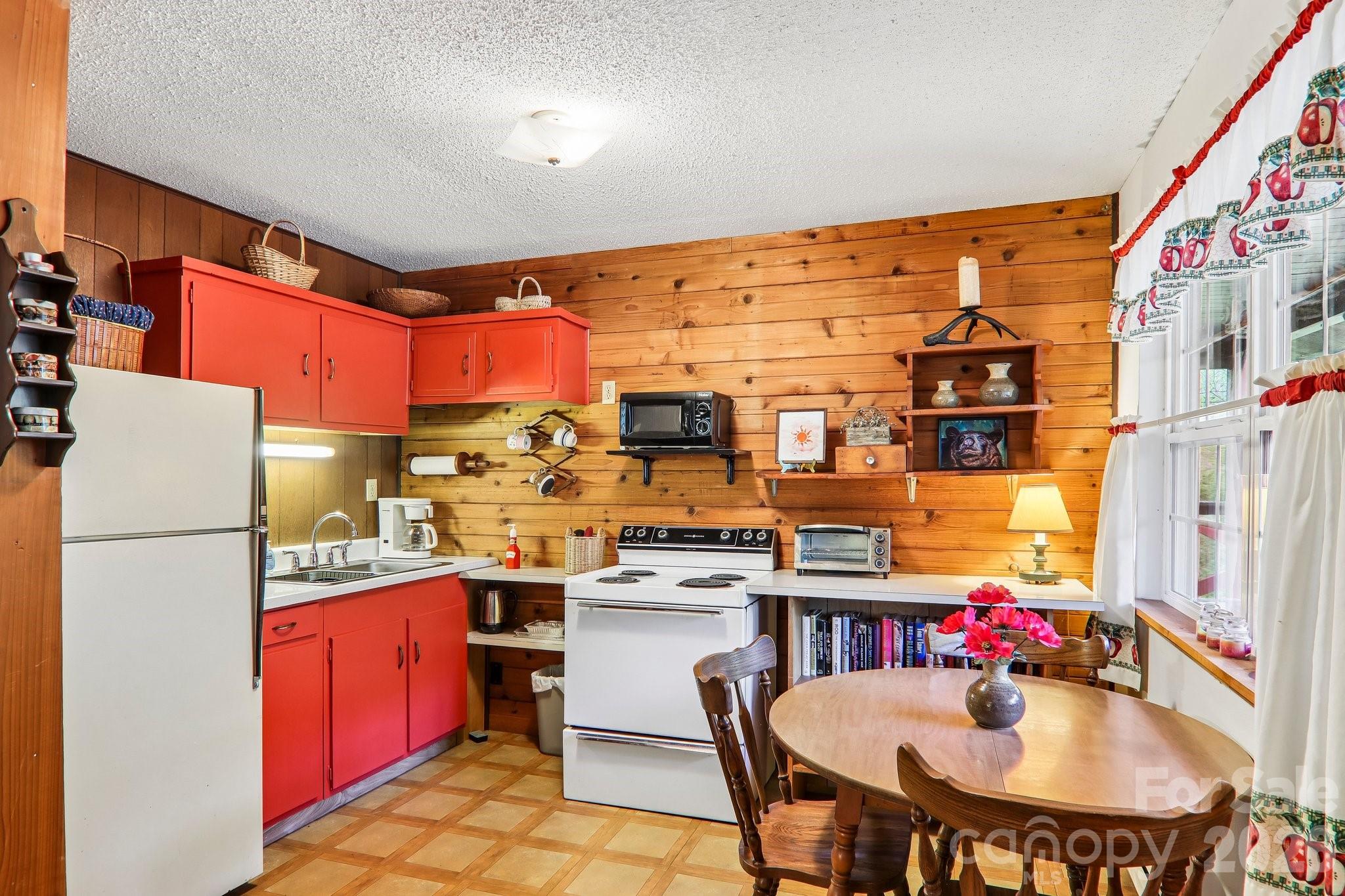 28 Mull Cove Road Maggie Valley NC 28751