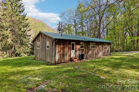 28 Mull Cove Road Maggie Valley NC 28751