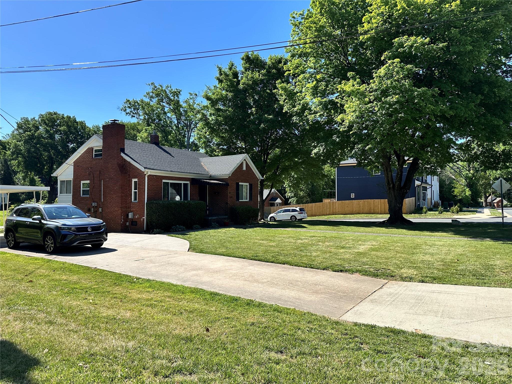 600 W Cama Street Charlotte NC 28217
