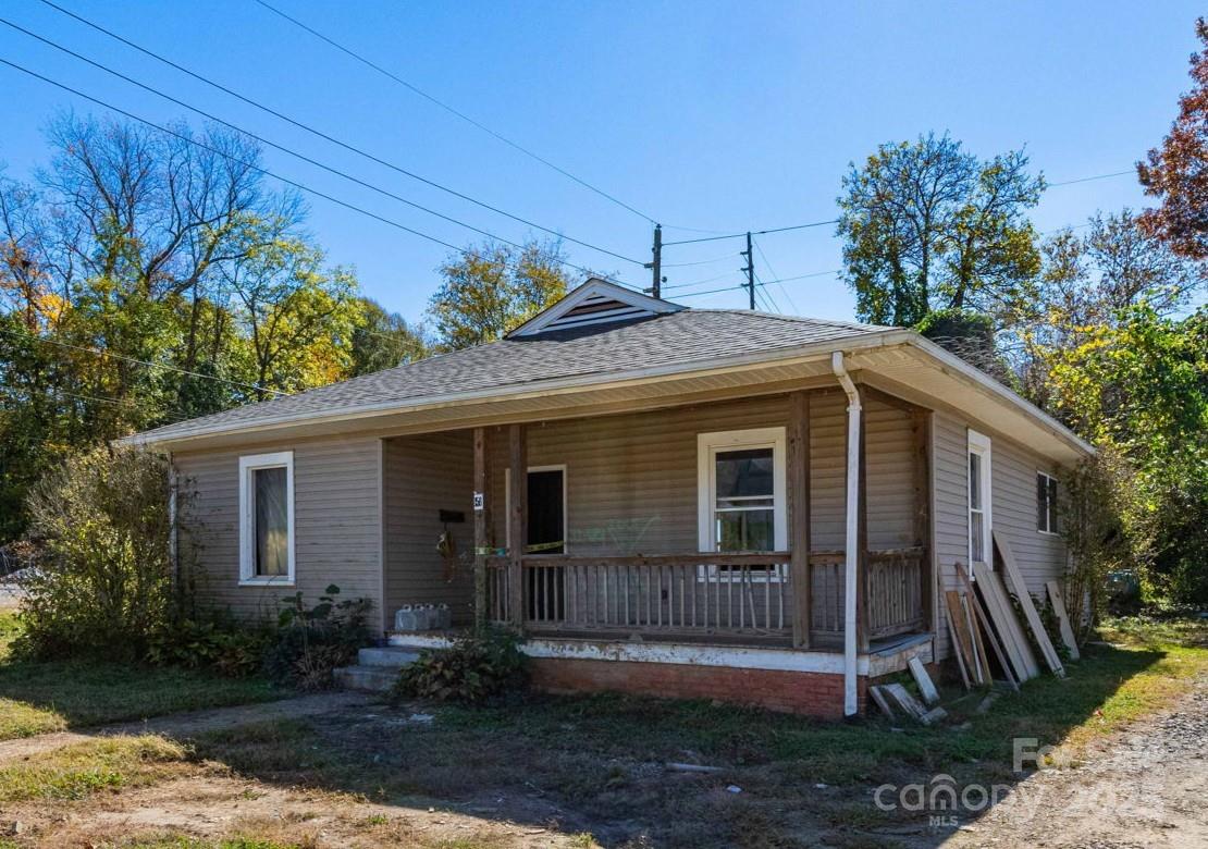 156 Edwards Avenue Swannanoa NC 28778