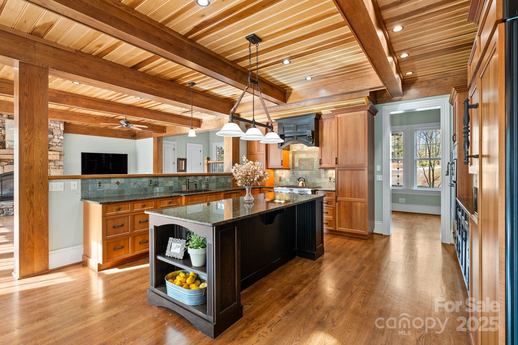 14 Landsdowne Court Asheville NC 28803