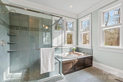 14 Landsdowne Court Asheville NC 28803