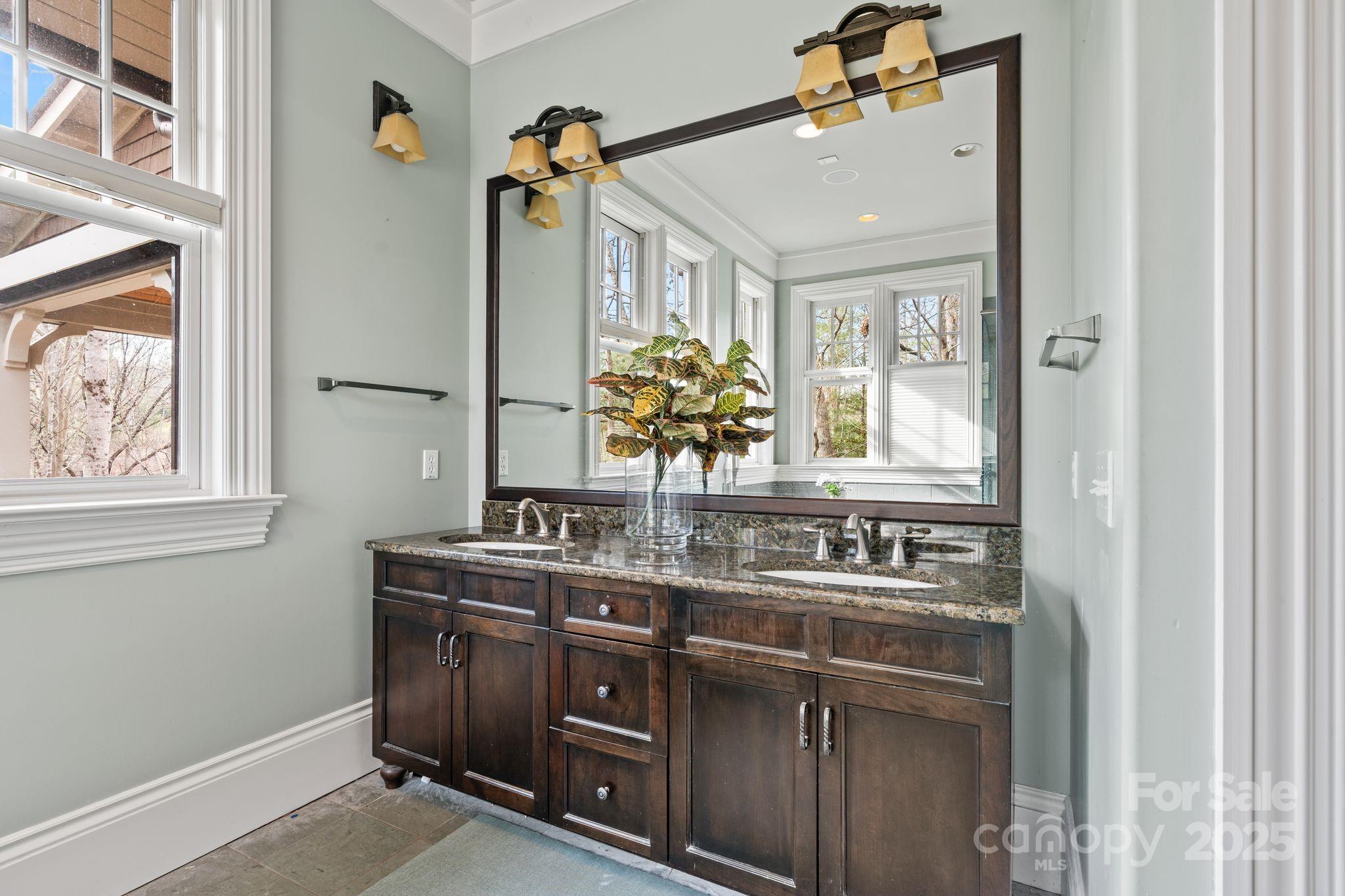 14 Landsdowne Court Asheville NC 28803