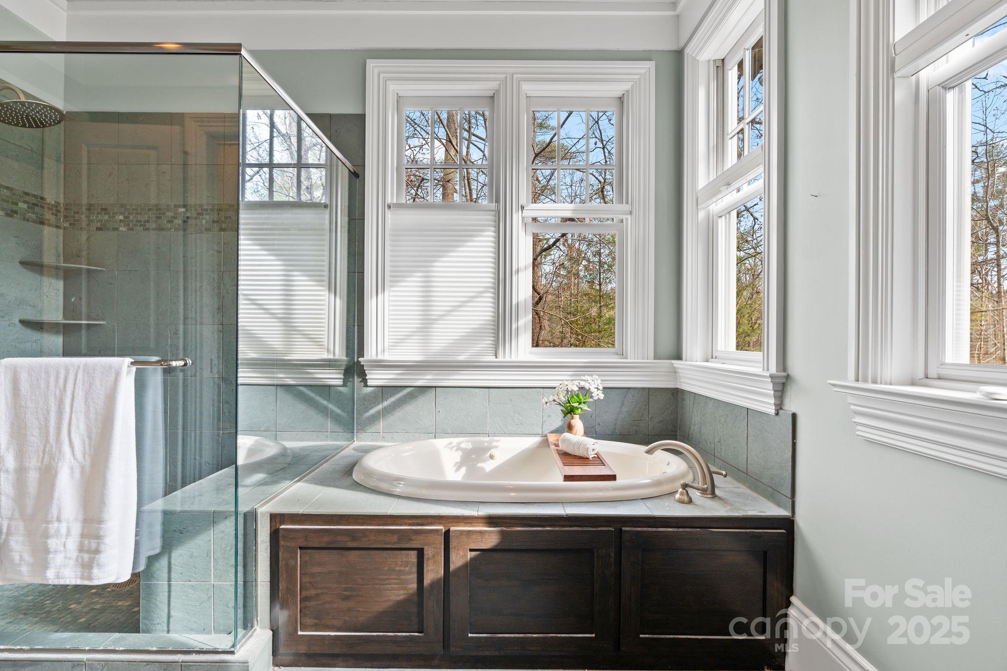 14 Landsdowne Court Asheville NC 28803